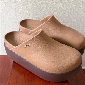 CROCS Women's Dylan Platform